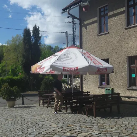 Gosciniec Solan 여관 Jeleniow