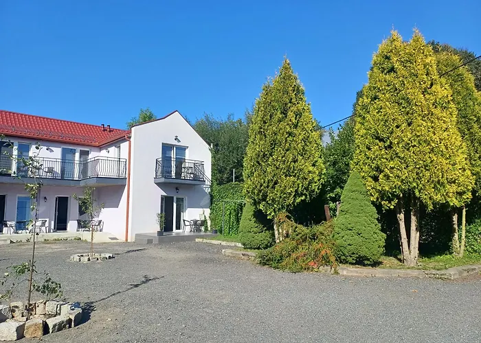 Gosciniec Solan 여관 Jeleniow