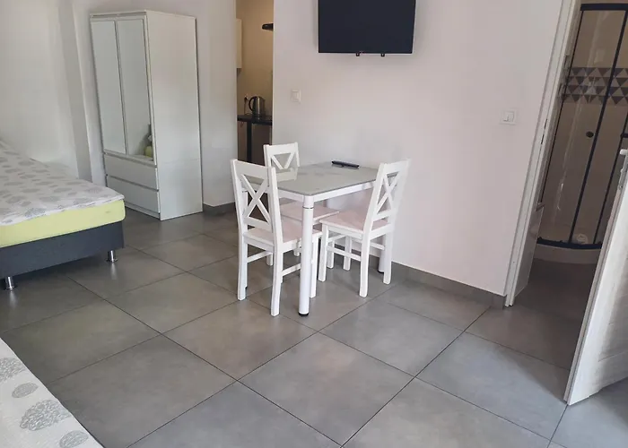 Gosciniec Solan 여관 Jeleniow