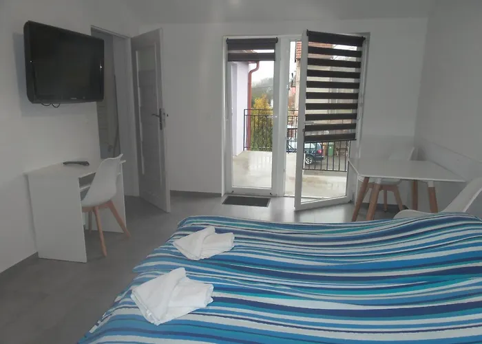 Gosciniec Solan 여관 Jeleniow